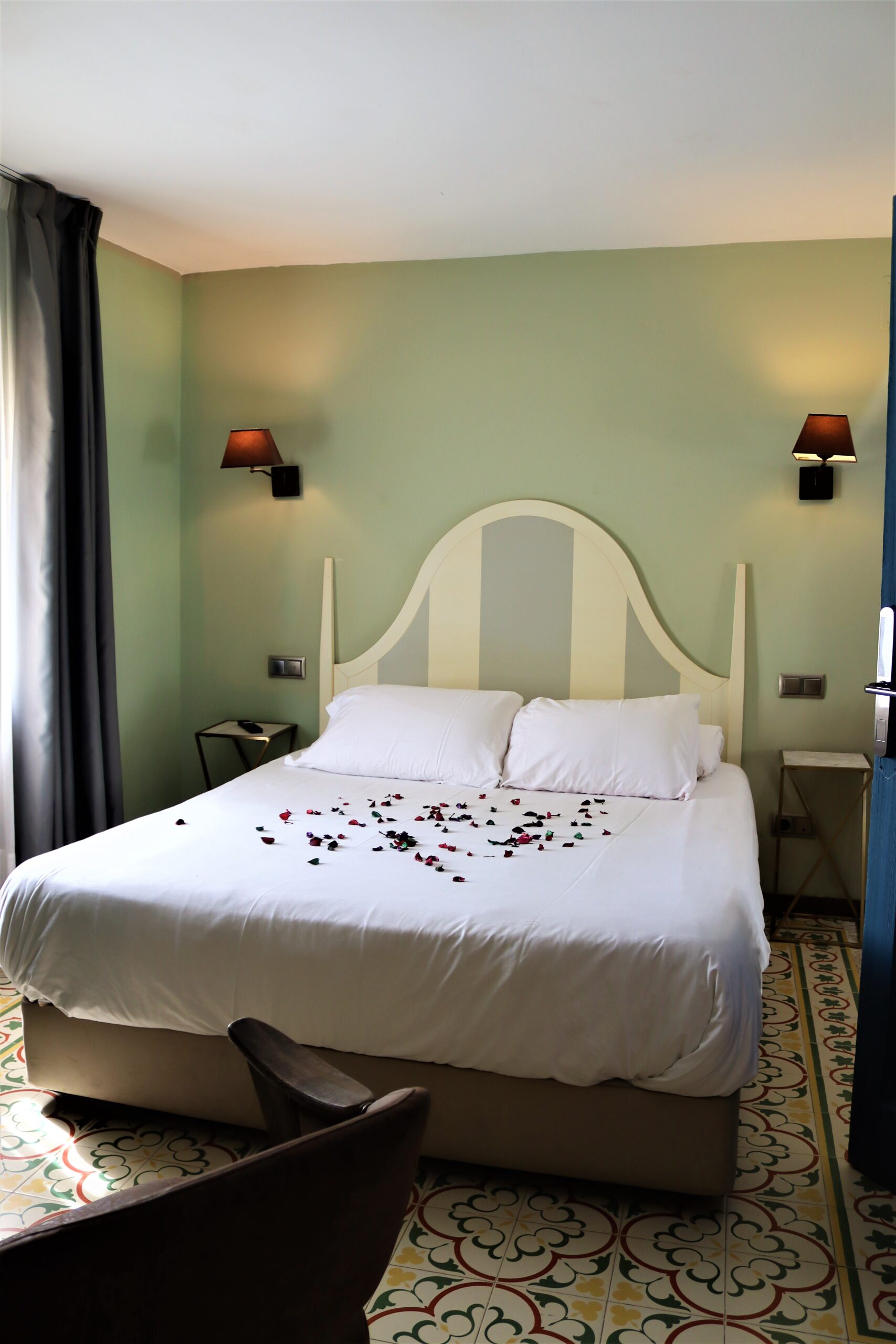 Cama de Suite El Bosque con jacuzzi en San Rafael